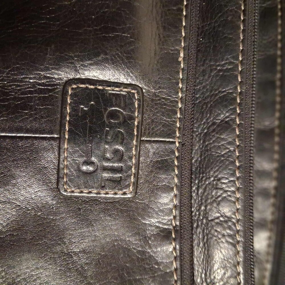 FOSSIL BLACK CROSSBODY - Picture 6 of 8